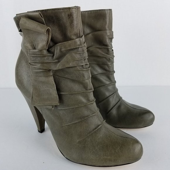 Seychelles Shoes - Seychelles Gray Bow Leather Heel Ankle Boots